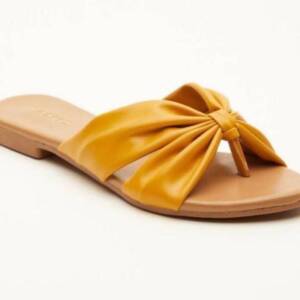 MOJARI ARTS & HANDI  CRAFT WOMEN YELLOW<br>MJ-008(4X9)