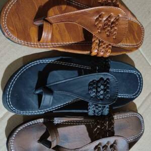 DATA -Men Kolhapuri Slipper-BRN/BLUE/D.BRN <br>DTA-003(7x10)