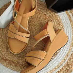 MADAM MAYA- LADIES SANDAL-TAN<br>MM_015