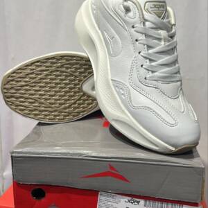 JQR-MEN'S SPORTS-F WHITE<br>AXE