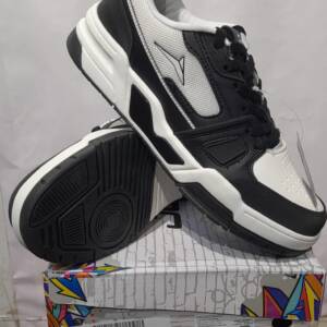 JQR-MEN'S SPORTS-BLK/WHT<br>BUZZ