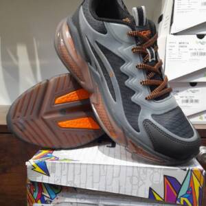 JQR-MEN'S SPORTS-BLK/ORNG<br>NIKE