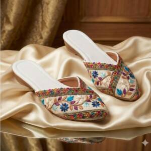 MOJARI ARTS & HANDI CRAFT-WOMEN JUTTI<br>TPR BELL (37X42)